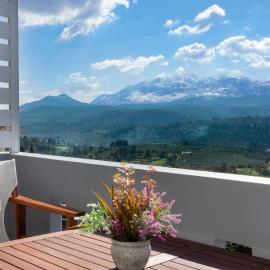 Glikanisos House Nipos - ideal for hikers and families 2bd, 6pl, 10min to beach