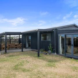Himatangi Kiwi Bach - Himatangi Beach Holiday Home