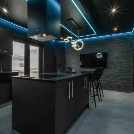 Luxury Couples Get-Away Glasgow, hotel in Knightswood