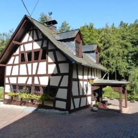 Außerhalb2 - Gästehaus Mühlstein، فندق في Weisel