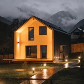 Tabi Village Mountain Nest, hotel in Baybulak