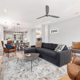 Porte Orange-Modern Home-1 mi from DT Fayetteville