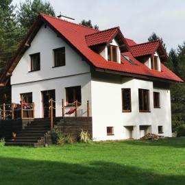 Dom w lesie: Łukta şehrinde bir otel