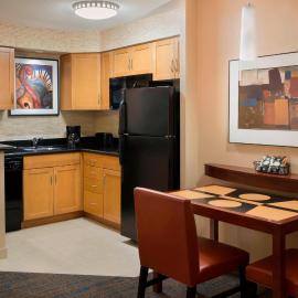 Residence Inn by Marriott Toronto Downtown / Entertainment District, hotelli Torontossa