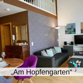 Ferienwohnung am Hopfengarten - helle 2 Zimmer Maisonette mit großem Balkon