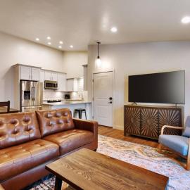 2K Top Floor Moab RedCliff Condo, POOL & HOT TUB, hotel em Moab