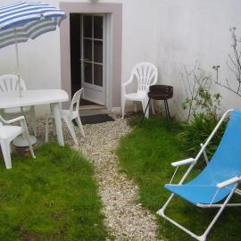 Maison paisible près de la côte à Locmaria, animaux admis - FR-1-418-252, hotel i Locmaria