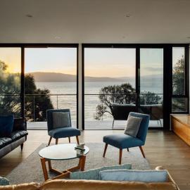 Blessington Beachside Retreat -38km to CBD