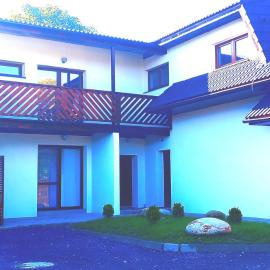 Priestranný apartmán Rena v malebnom apartmánovom dome Hôrky pri svahu v Pavčinej Lehote