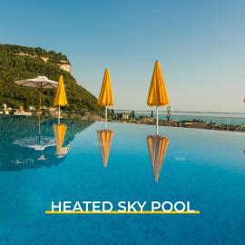 Sky Pool Hotel Sole Garda, hotel em Garda