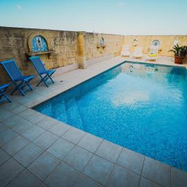 Villa Getaway with Private Pool, hotel a Sannat