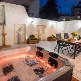 KG Acropolis Escape Spa Apartment