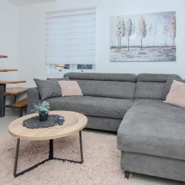 Beautiful Home In Debeljak, Hotel in Debeljak