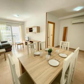 Apartamentos Neptuno 3000, hotell sihtkohas Alcossebre