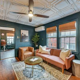 Chic Elizabethtown Apartment: Walk to Downtown!