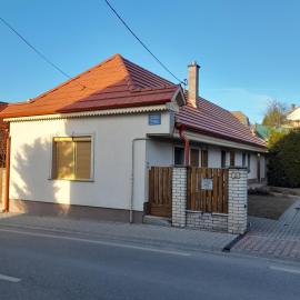 Falusi Vendégház, hotel v destinaci Etyek