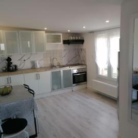 Appt moderne 50m2 avec terrasse, hôtel à Rouvroy