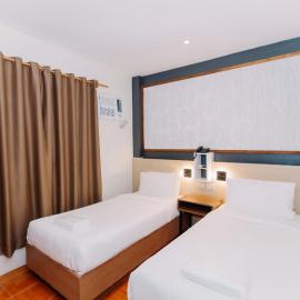 Jovinaj Travellers Inn, hotel v destinácii Bula
