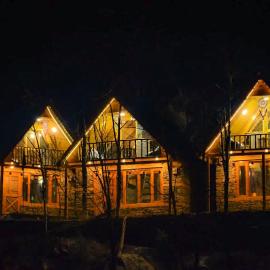 Sainj Riverside Cottages, hotel in Sainj