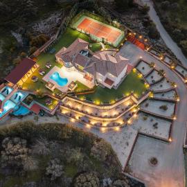 Paramithia Villa, hotel din Afantou