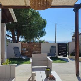 Abelaki Holiday Home, hotel en Paramonas