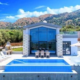 Moonlights Villas Heated Pool, hotel u gradu 'Georgioupoli'