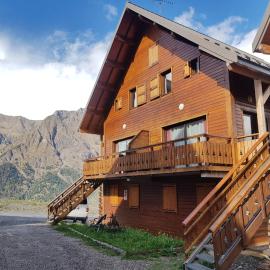 Duplex dans chalet au coeur de la station, hotel v destinaci Réallon