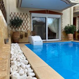 Pool Garden House near the Sea, מלון בוארי