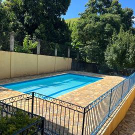 Pousada dos Girassóis, khách sạn ở Conservatória