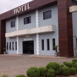Hotel Manayara, hotel din Campo Largo