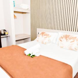 Hotel Ancora, хотел в Финистере