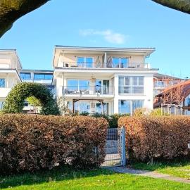 MAISON AMAND - Am See mit Privatstrand, hotel in Immenstaad am Bodensee