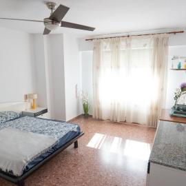 An apartment in Xeraco with 3 bedrooms, located near beach and Gandia, хотел в Ерако