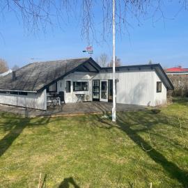 Enø / Karrebæksminde, Strandrylevej 31, hotelli kohteessa Karrebæksminde