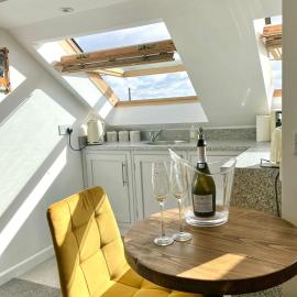 Seascape - Stylish Modern apartment, hotel u gradu Barton on Sea