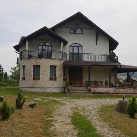 Natura Chalet, hotel em Gîlgău