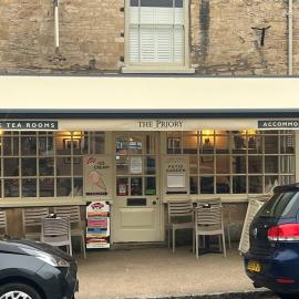 Priory Tearooms Burford with Rooms、バーフォードのホテル