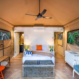 Deluxe Queen Tent 1, hotel in Nelly Bay
