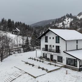 Pensiunea WhiteRiver Adults Only-Self check-in, hotel en Câmpulung Moldovenesc