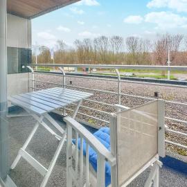1 Bedroom Awesome Apartment In Bredene, hotel in Bredene