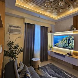 The Luxury Lounge
