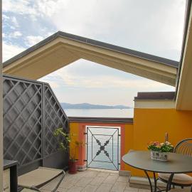 Fornaci 2 sul Lago Maggiore, hotel v destinaci Intra