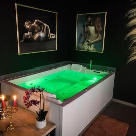 La Rose Médiévale Balnéo & Sauna, hotel u gradu Domfron