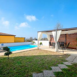 Charming Apartments Rose 1&2 with pool