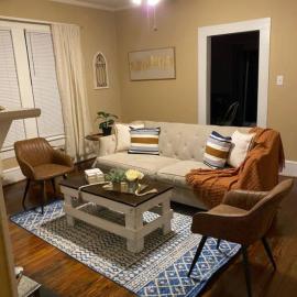 Pet-Friendly 3BR Near Downtown - Deck - Backyard