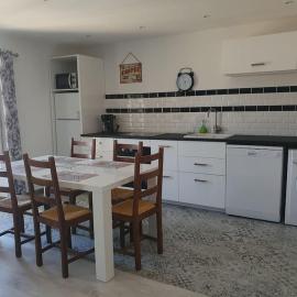 Nyons appartement refait à Neuf climatisé