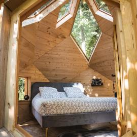 Viesnīca Bulles d'Olive Zome Céleste avec piscine - Jacuzzi en option pilsētā Niona
