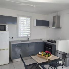 Sainte-Anne charmant logement situé à la campagne