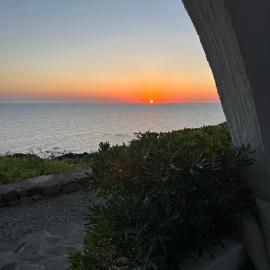 Punta Tre Pietre 37 - Vista Tramonto, hotel en Scauri