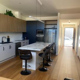 Superior & Luxe 2BR Apartment Villas Al Fresco Patio Free Parking & WIFI, hotel i Launceston
